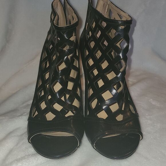 Michael Kors Booties - Picture 1 of 5